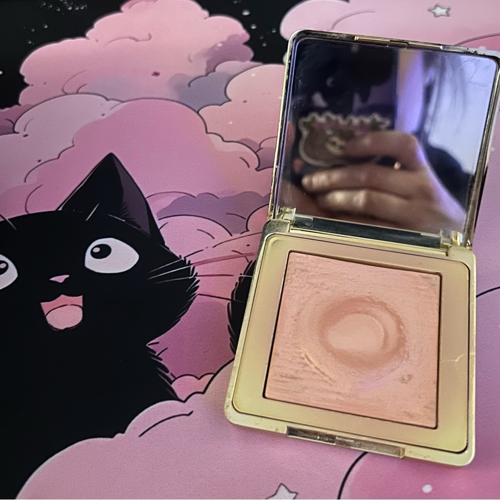 Pressed Finishing Powder- Subtle Radiance